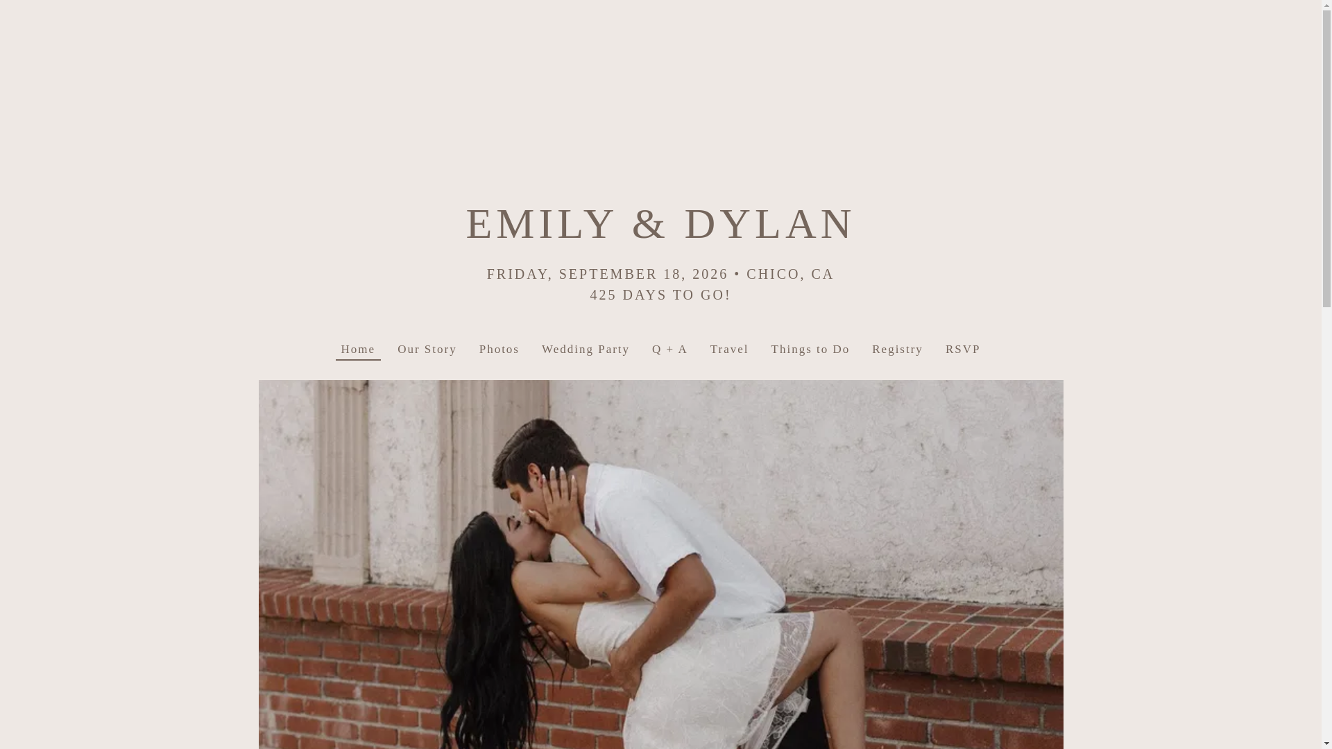 website screenshot of https://dylanandemily.net/