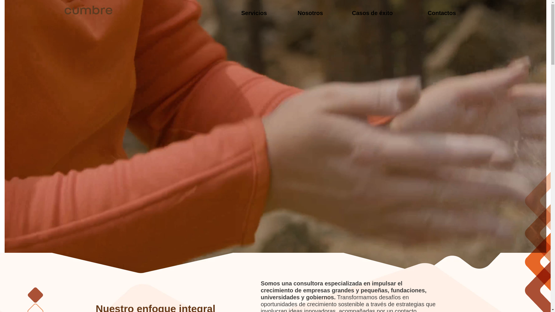website screenshot of https://cumbreconsultores.pages.dev/