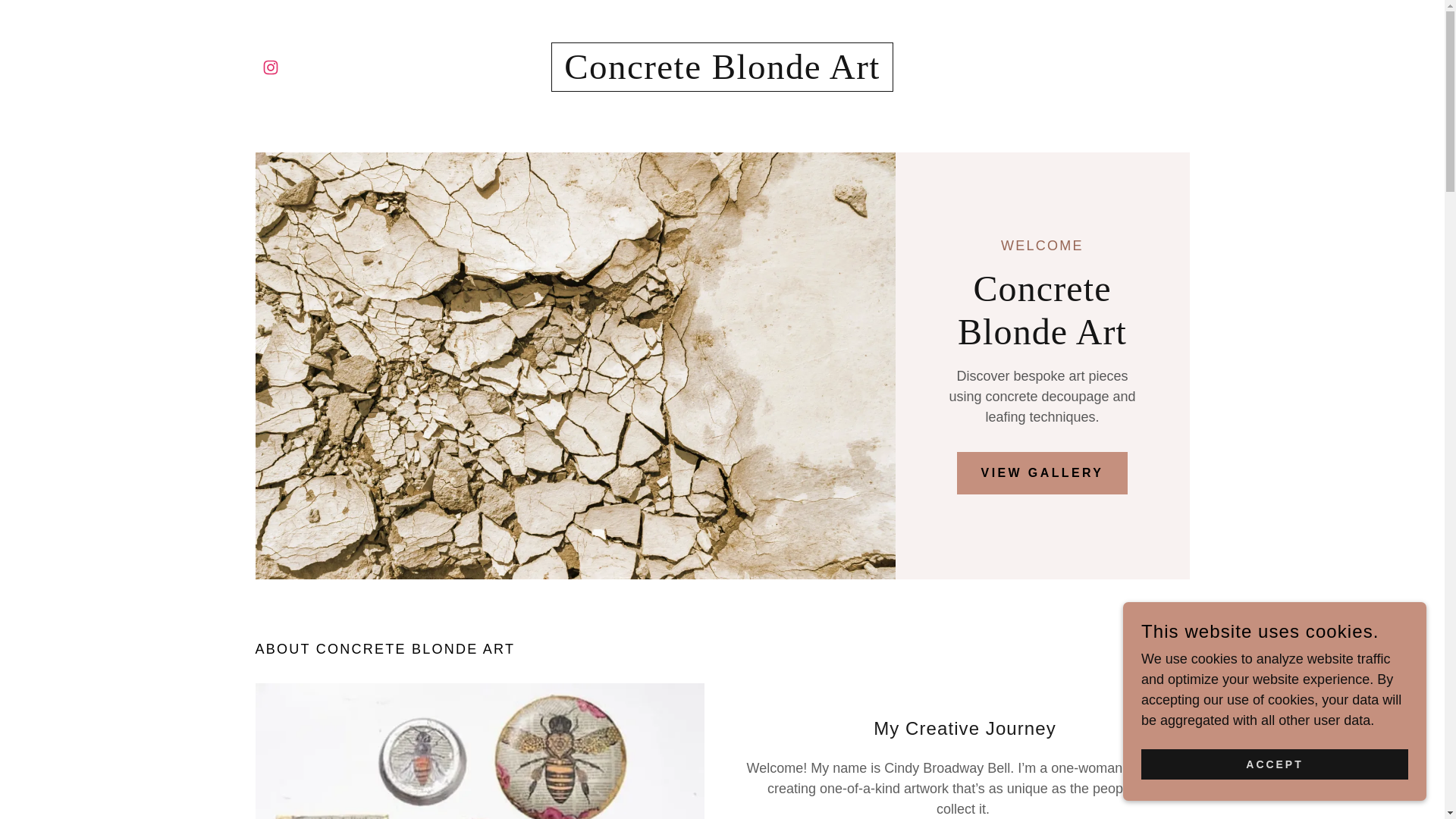 website screenshot of https://concreteblonde-art.com/