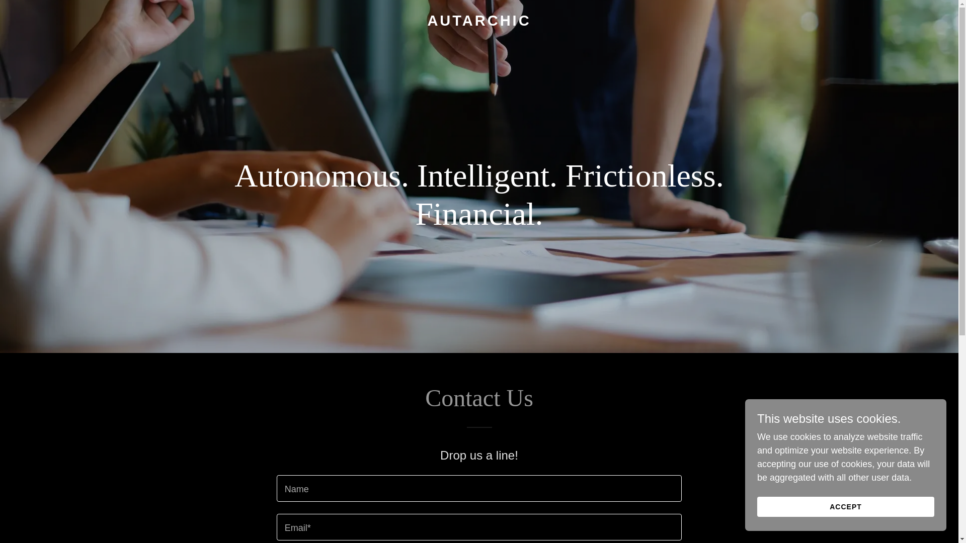 website screenshot of https://cloudautarchicai.com/
