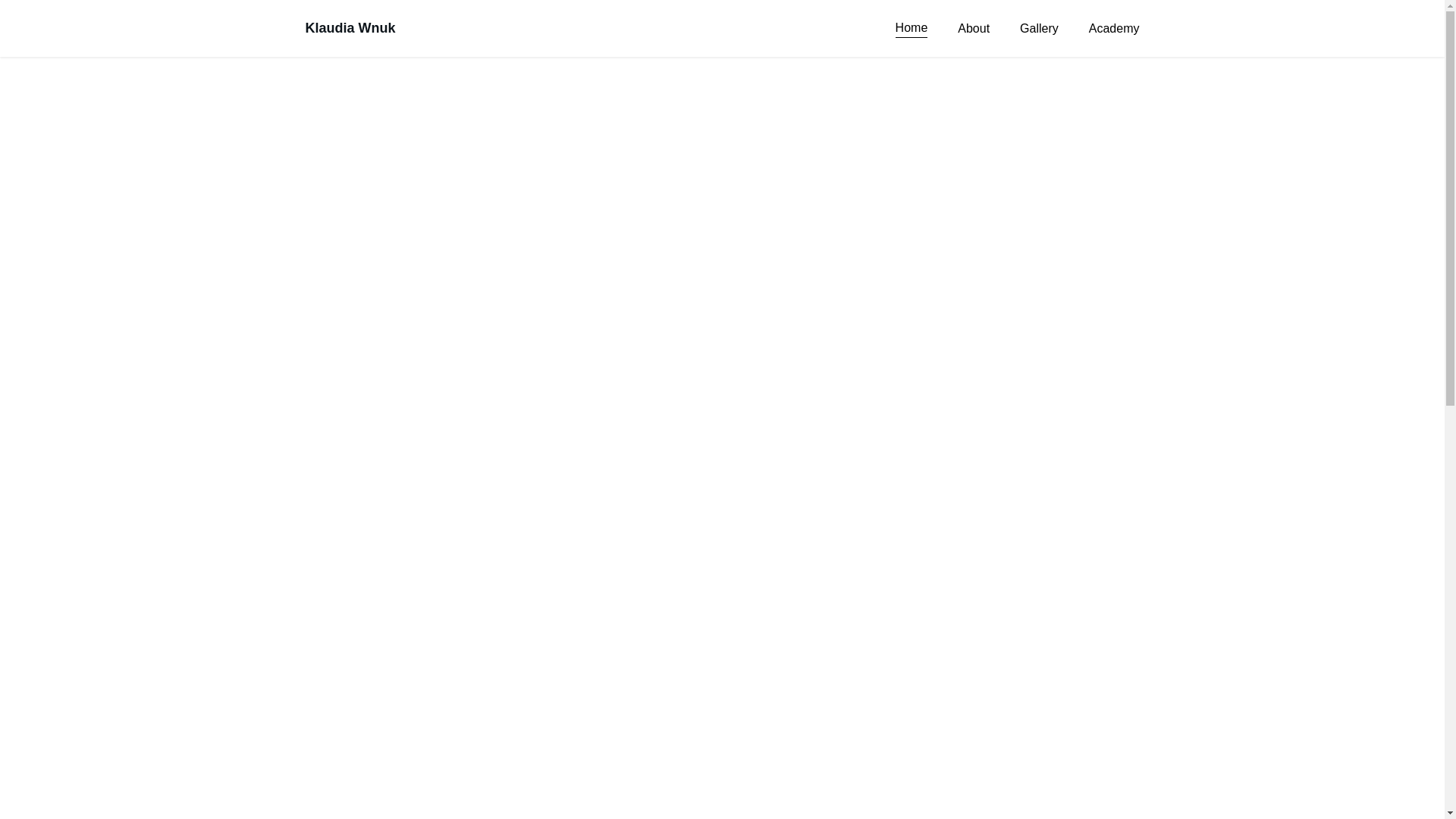 website screenshot of https://klaudiawnuk.com/