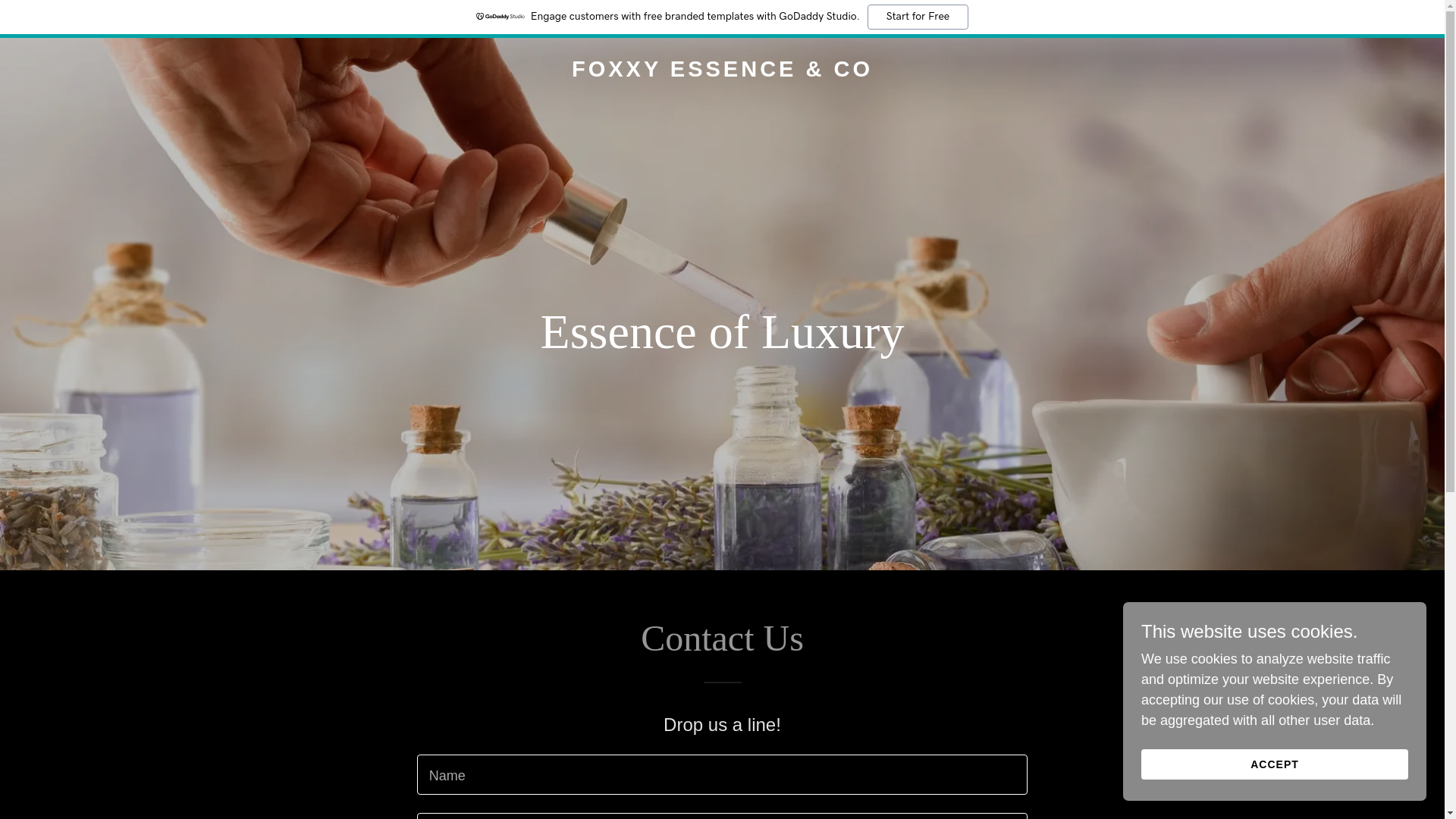 website screenshot of https://foxxyessence.com/