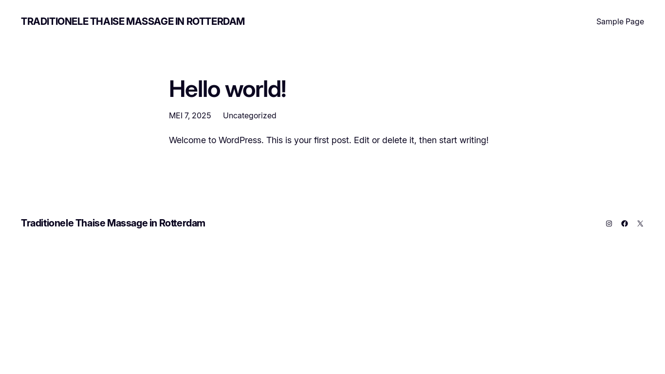 website screenshot of https://blueskymassage.nl/