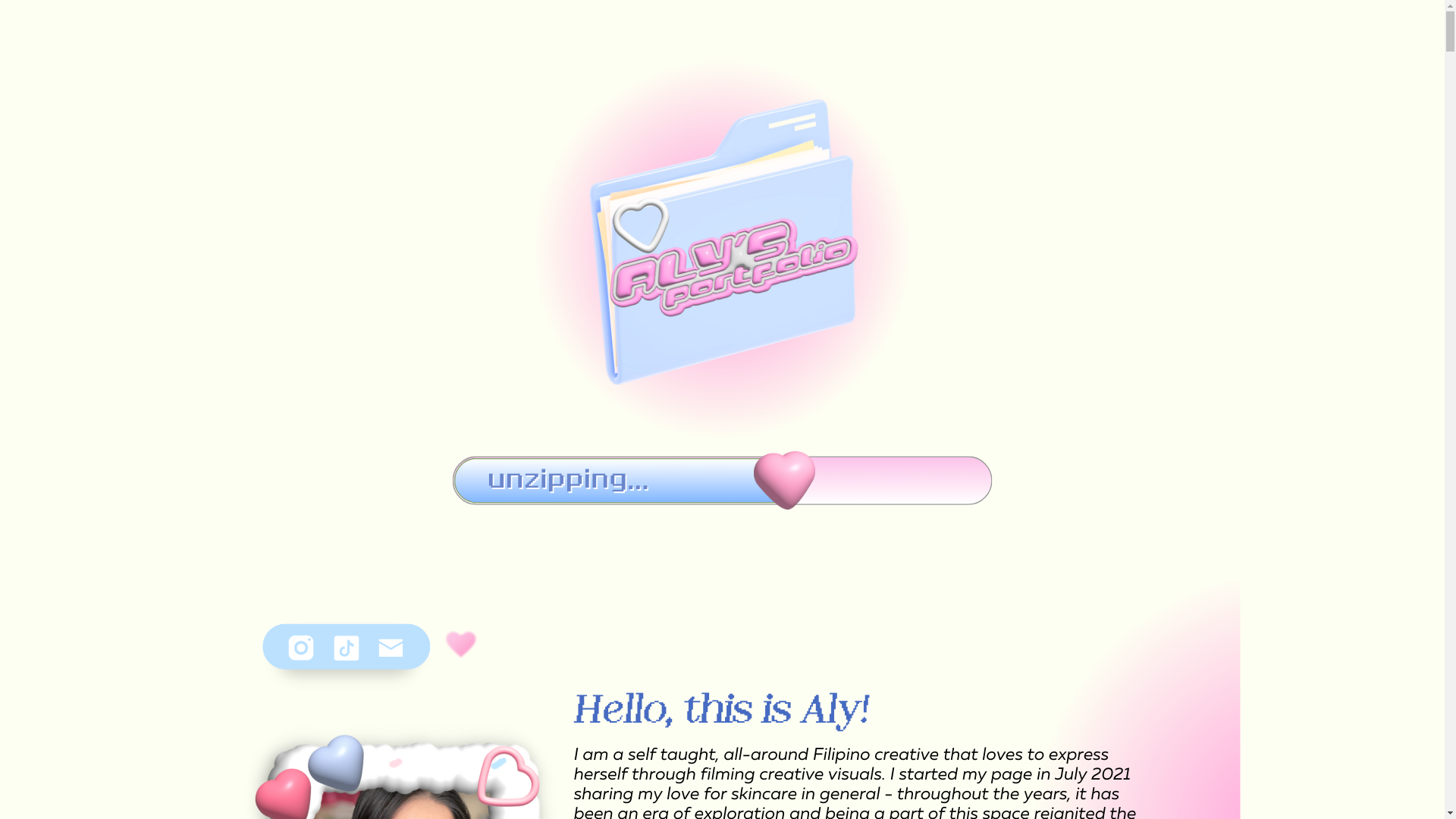 website screenshot of https://mochi-slices.com/