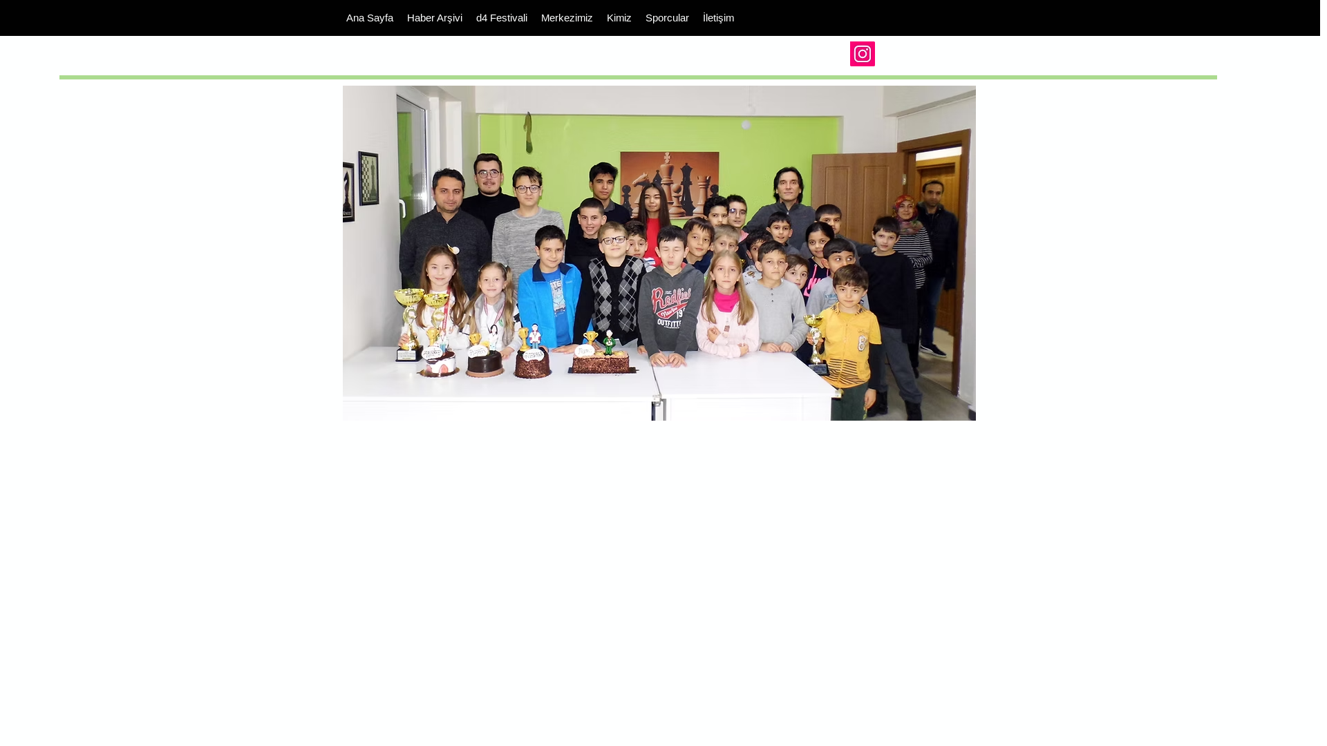 website screenshot of https://onlinesatranckursu.com/