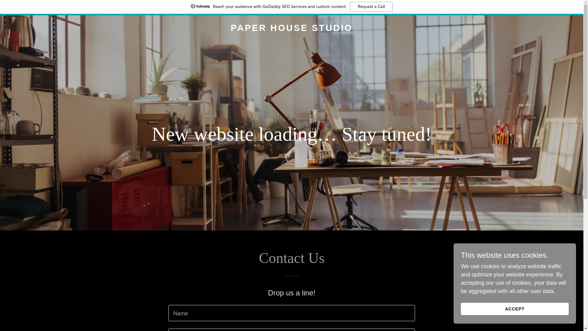 website screenshot of https://paperhousestudio.shop/
