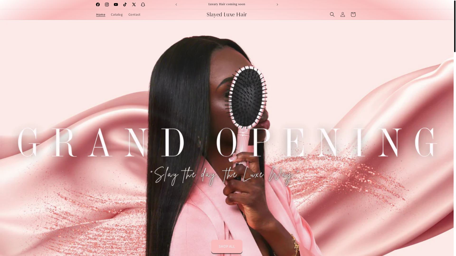 website screenshot of https://slayedluxehair.shop/