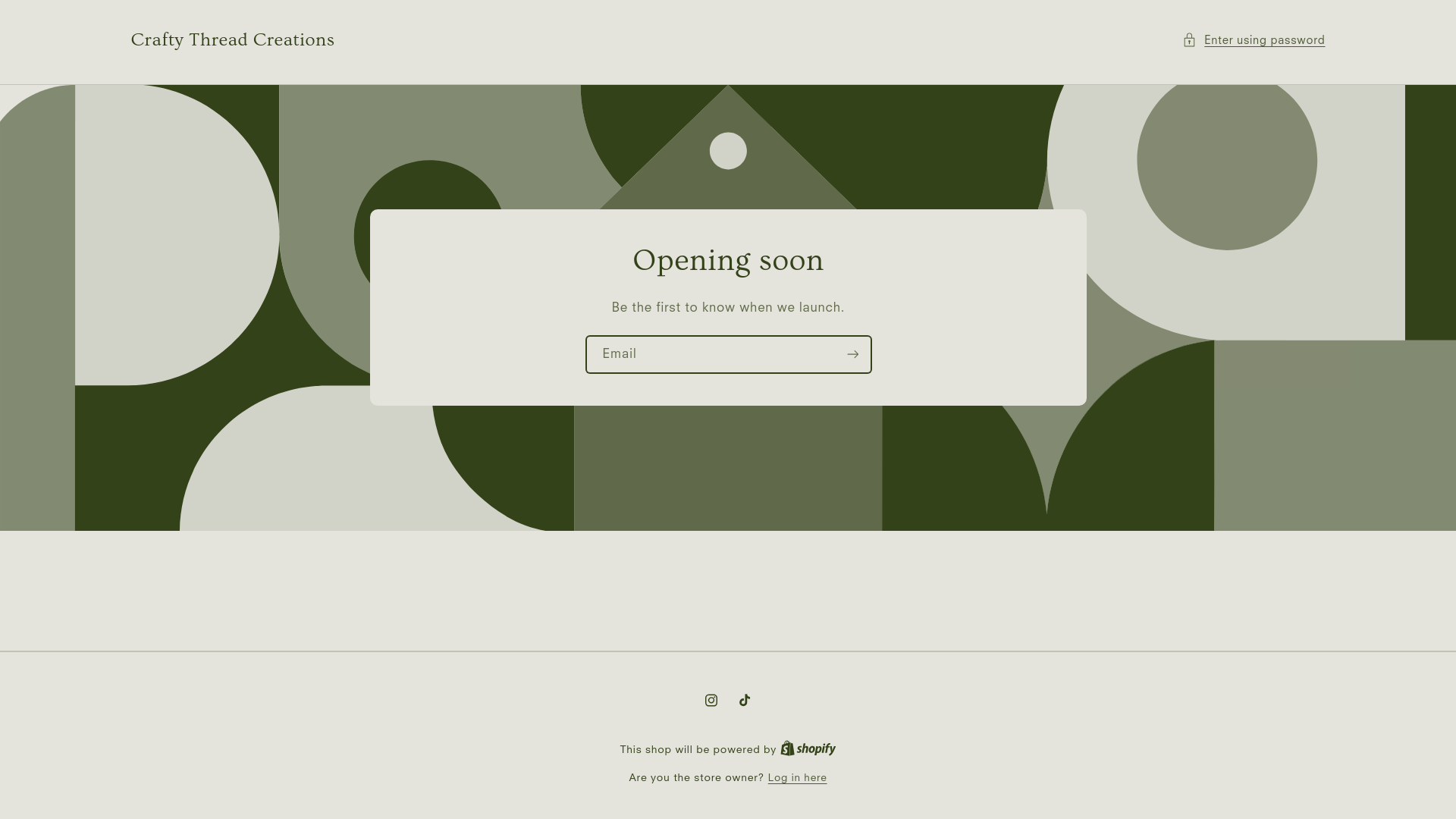 website screenshot of https://craftythreadcreations.com/