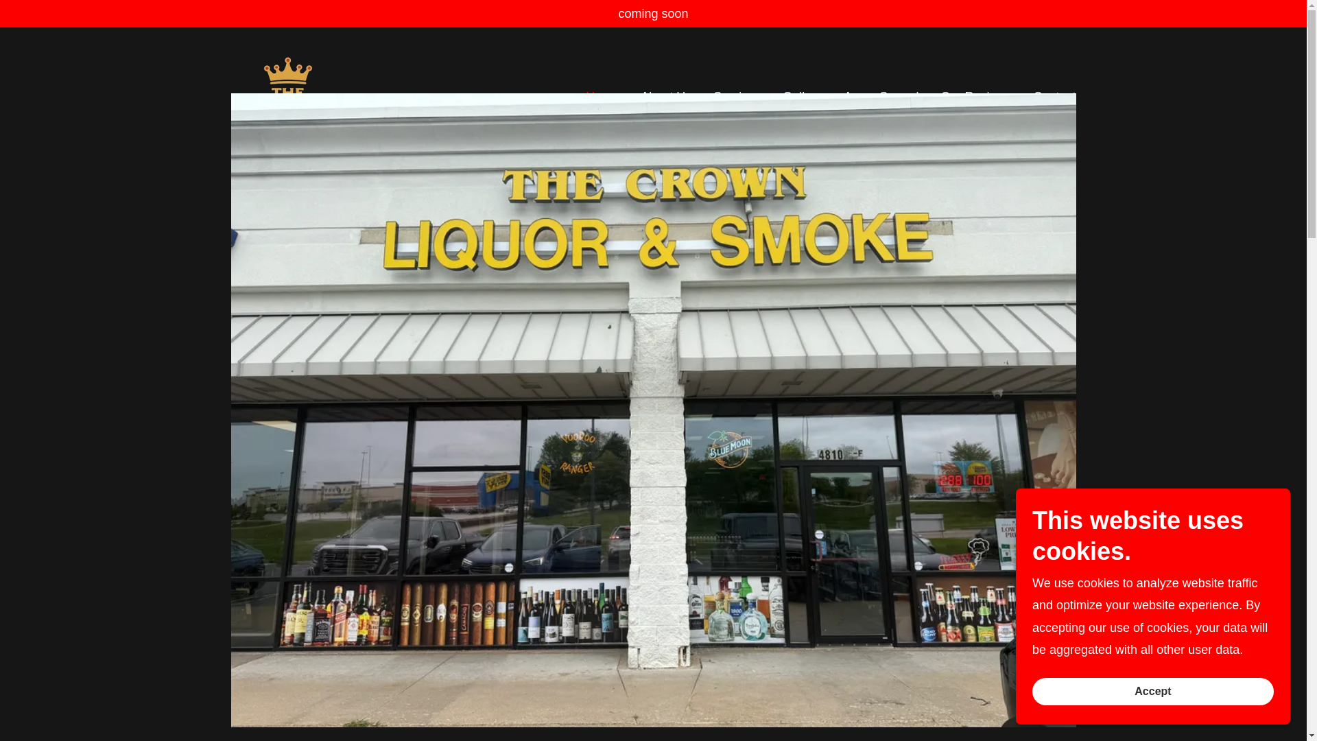 website screenshot of https://crownliquorandsmoke.com/