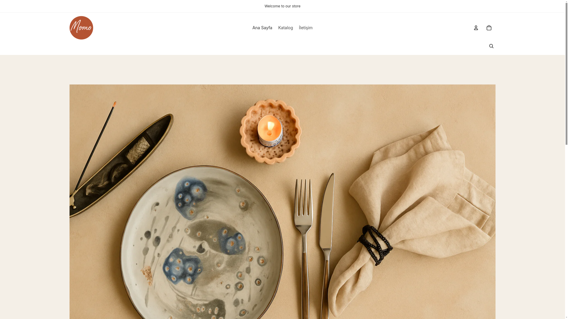 website screenshot of https://momoobjects.com/