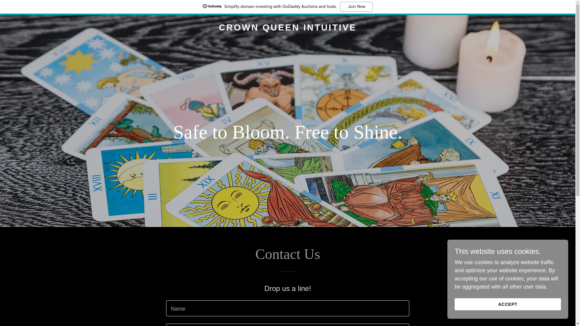 website screenshot of https://crownqueenintuitive.com/