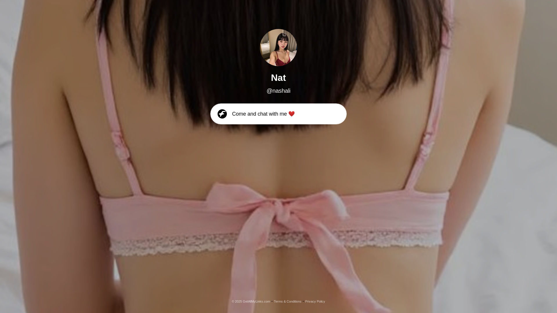 website screenshot of https://nataschali.com/