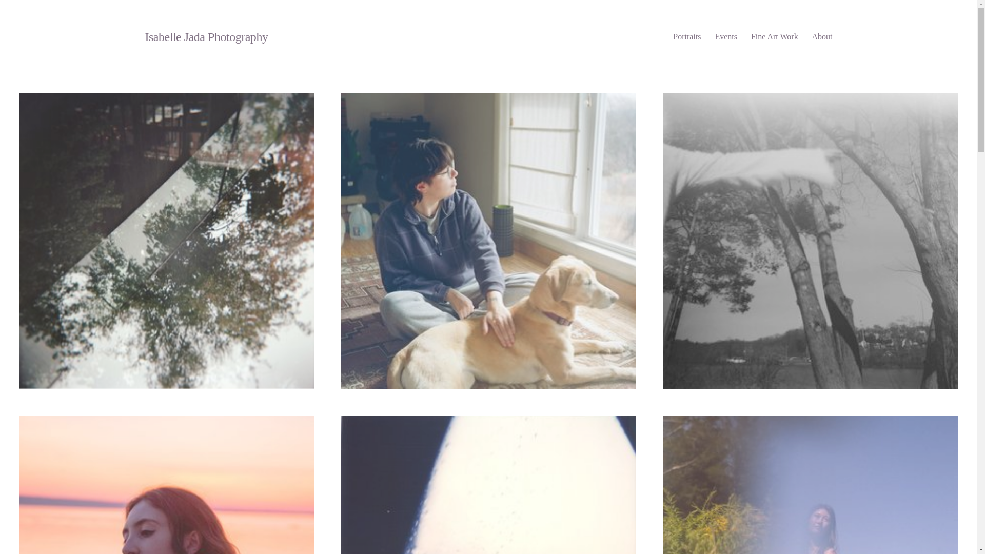 website screenshot of https://isabellejadaphotography.com/