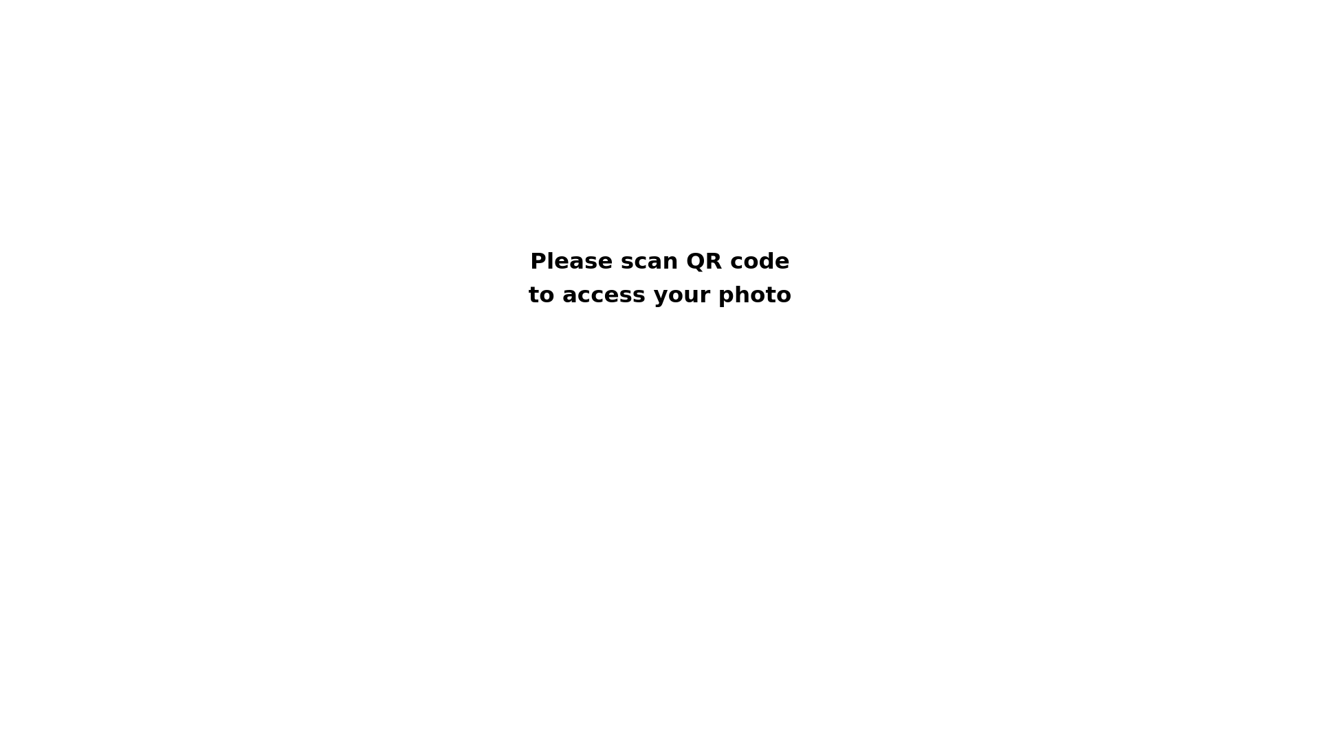 website screenshot of https://galaxyzflip7selfie.com/