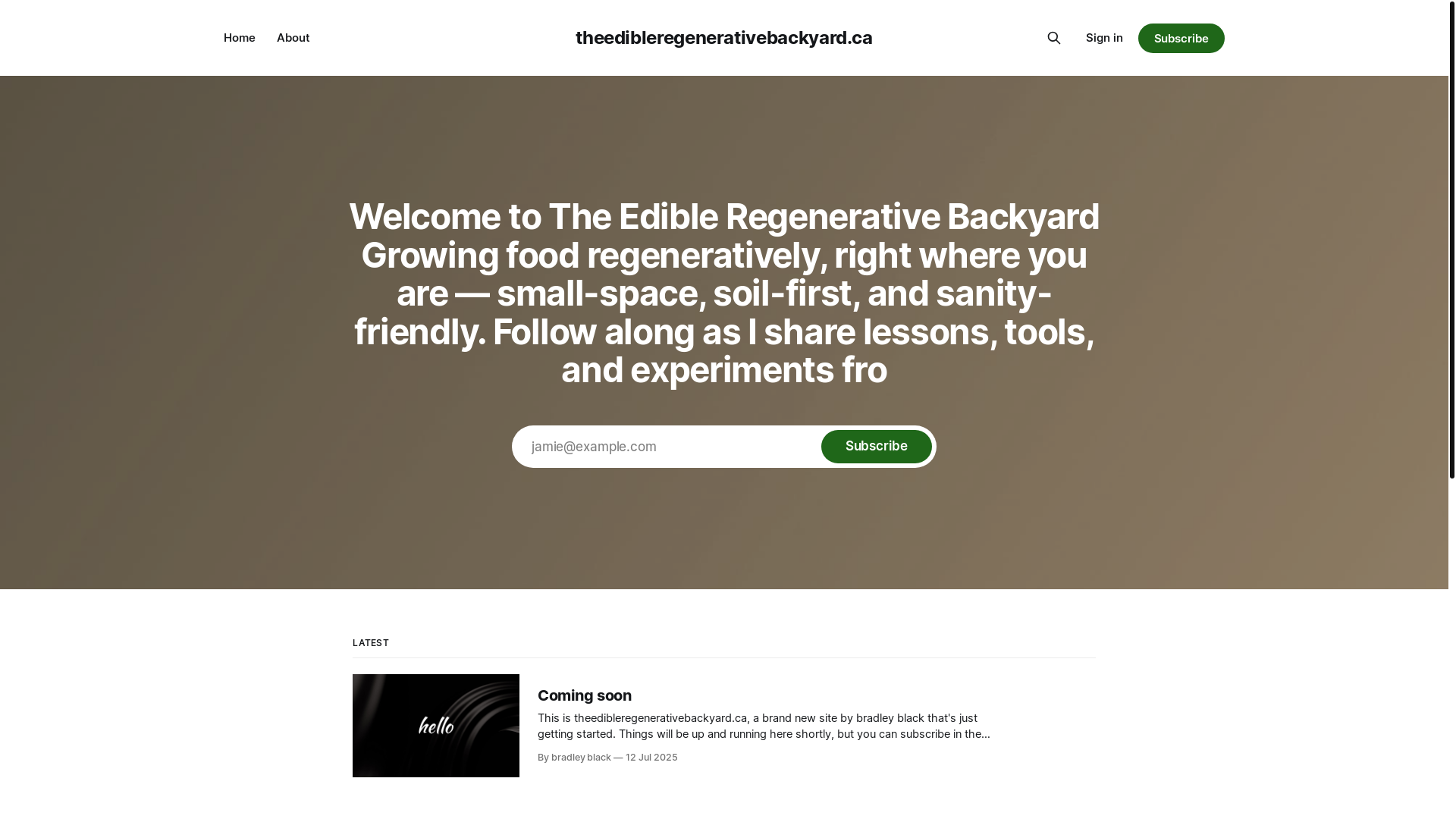 website screenshot of https://theedibleregenerativebackyard.ca/