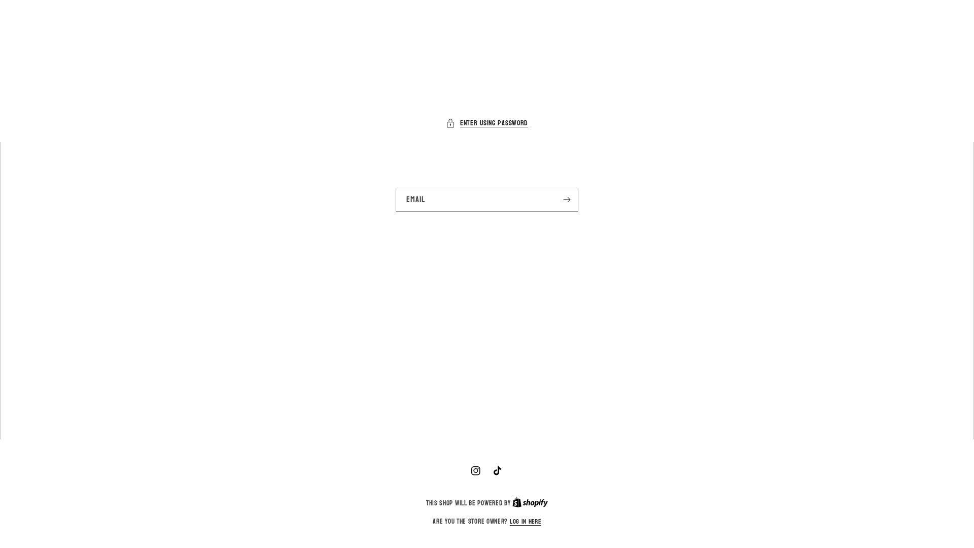 website screenshot of https://officiallanabrand.com/