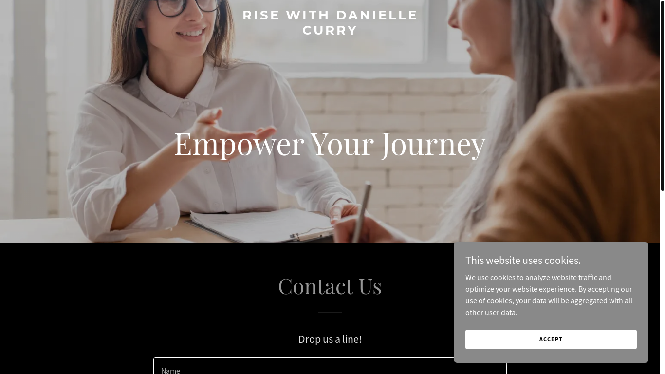 website screenshot of https://risewithdaniellecurry.com/