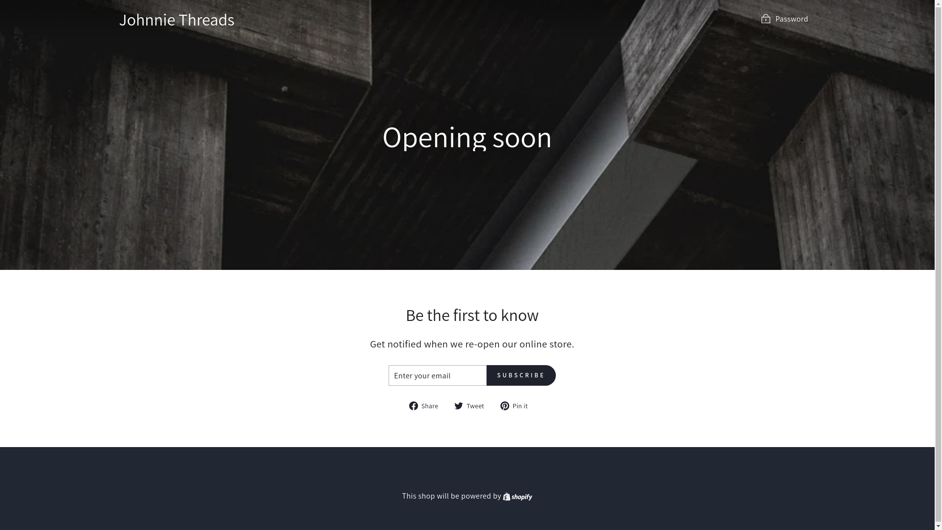 website screenshot of https://johnnie-threads.com/