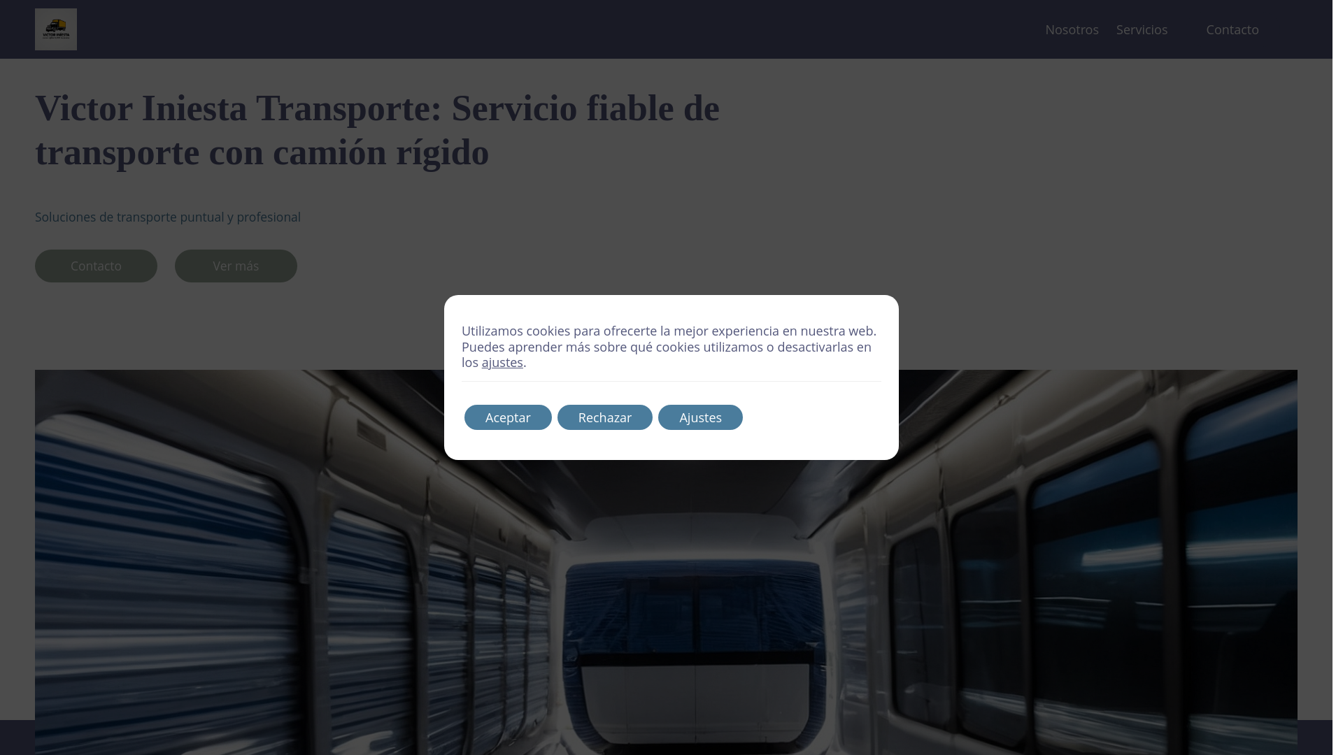 website screenshot of https://transportesiniesta.es/