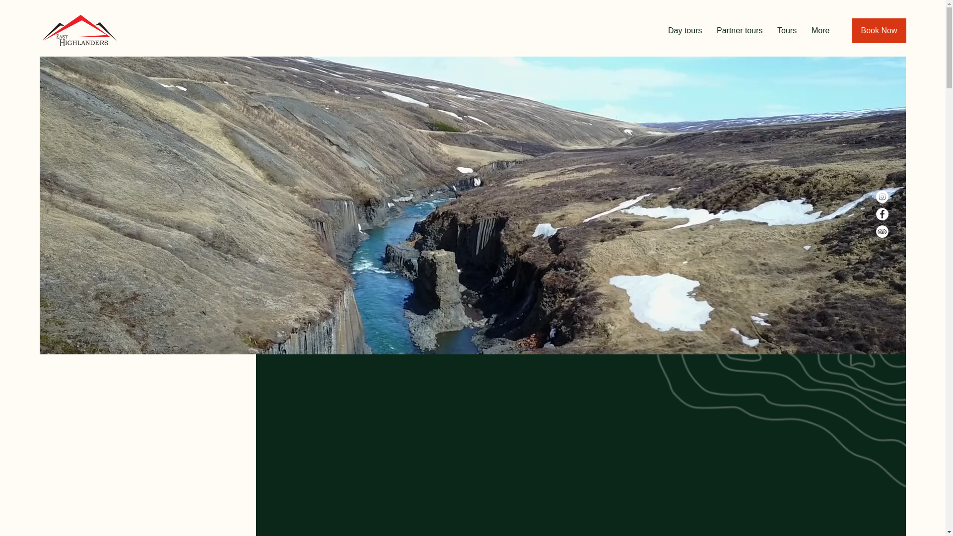 website screenshot of https://studlagilprivatetour.com/