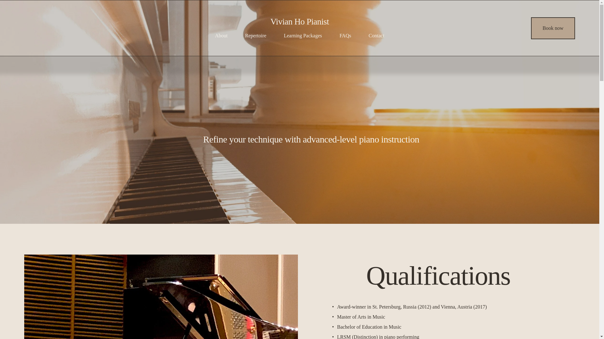 website screenshot of https://vivianhopianist.com/
