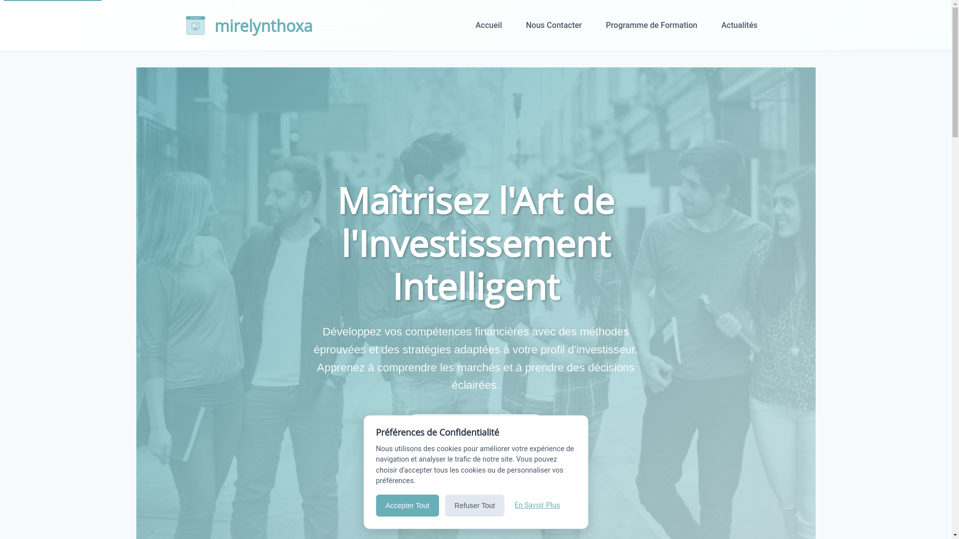 website screenshot of https://mirelynthoxa.com/